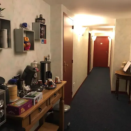 Oda ve Kahvaltı Chez Michel 3*